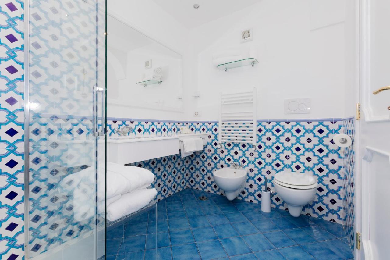 King Suite Outdoor Spa Bath Large Terrace Sea View,1374736745:JPEG