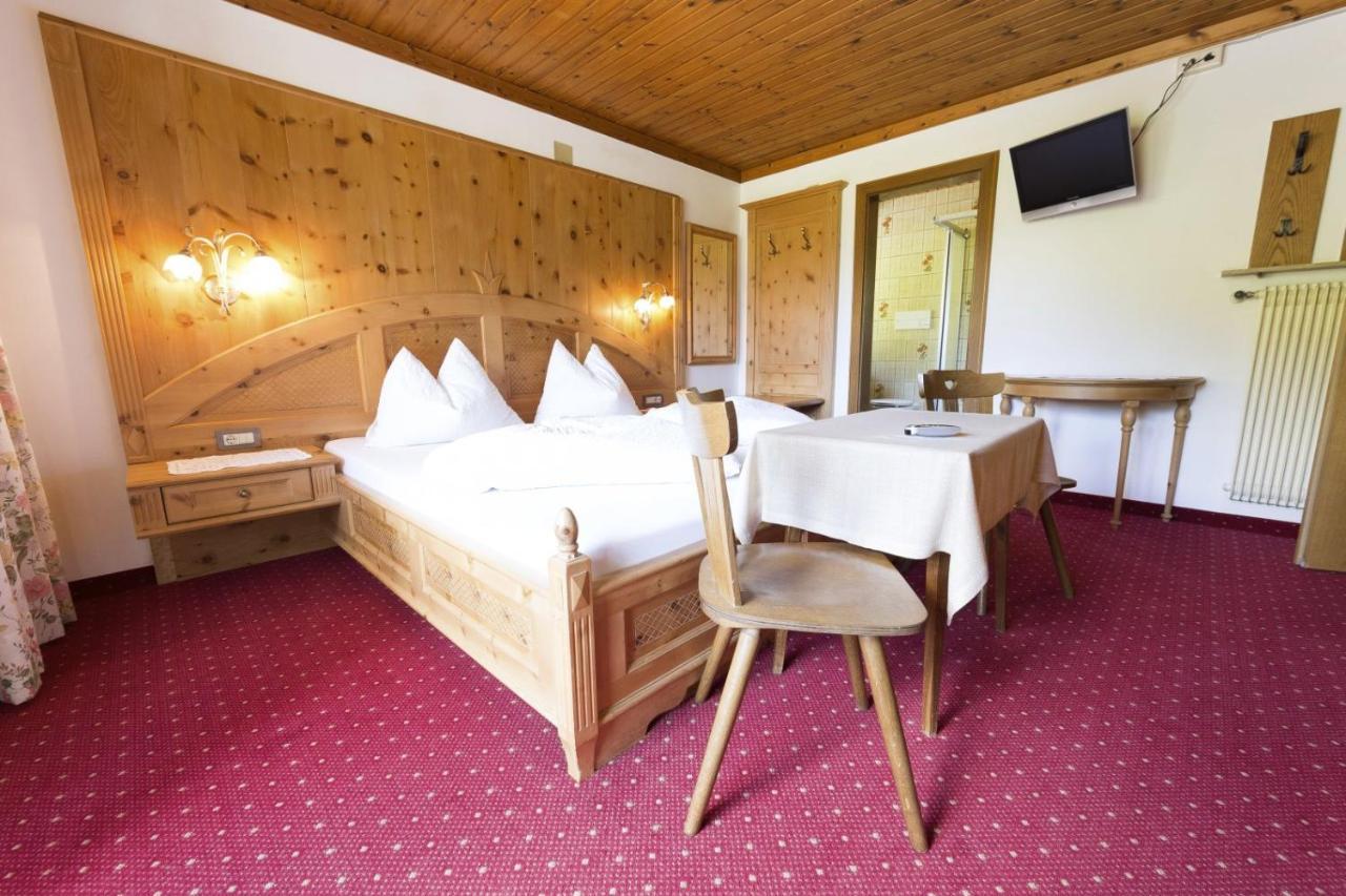 Doppelzimmer mit Balkon