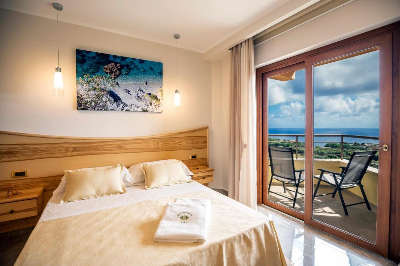 Superior Double or Twin Room Sea View