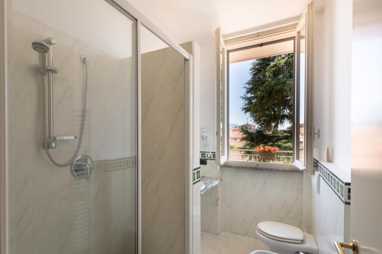 Deluxe Double Room Side Lake View