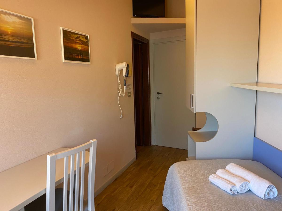 Single Room Balcony