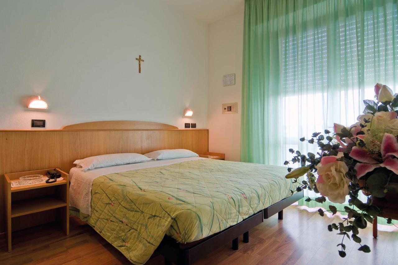 Doppelzimmer mit Balkon