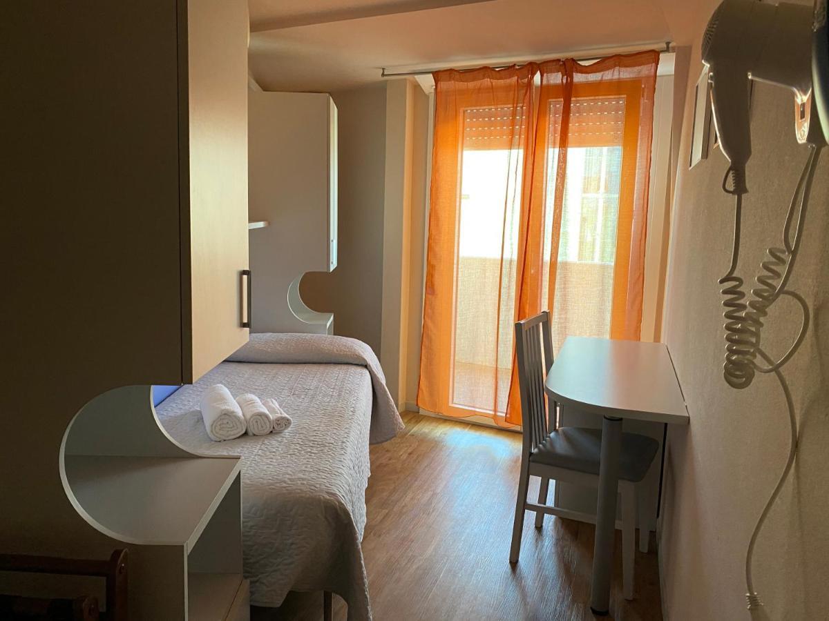 Single Room Balcony
