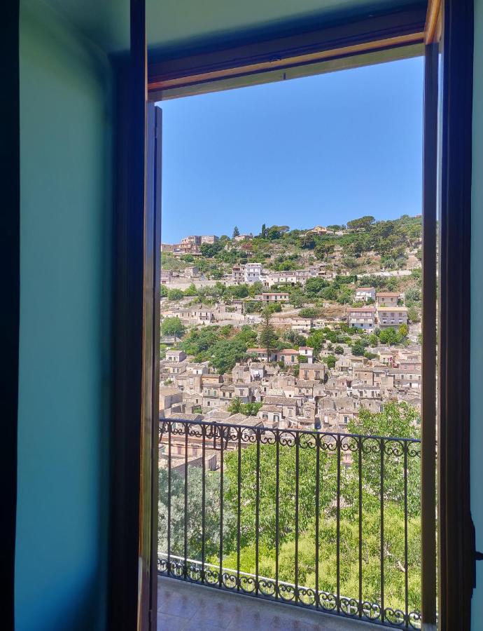Deluxe Double or Twin Room City View