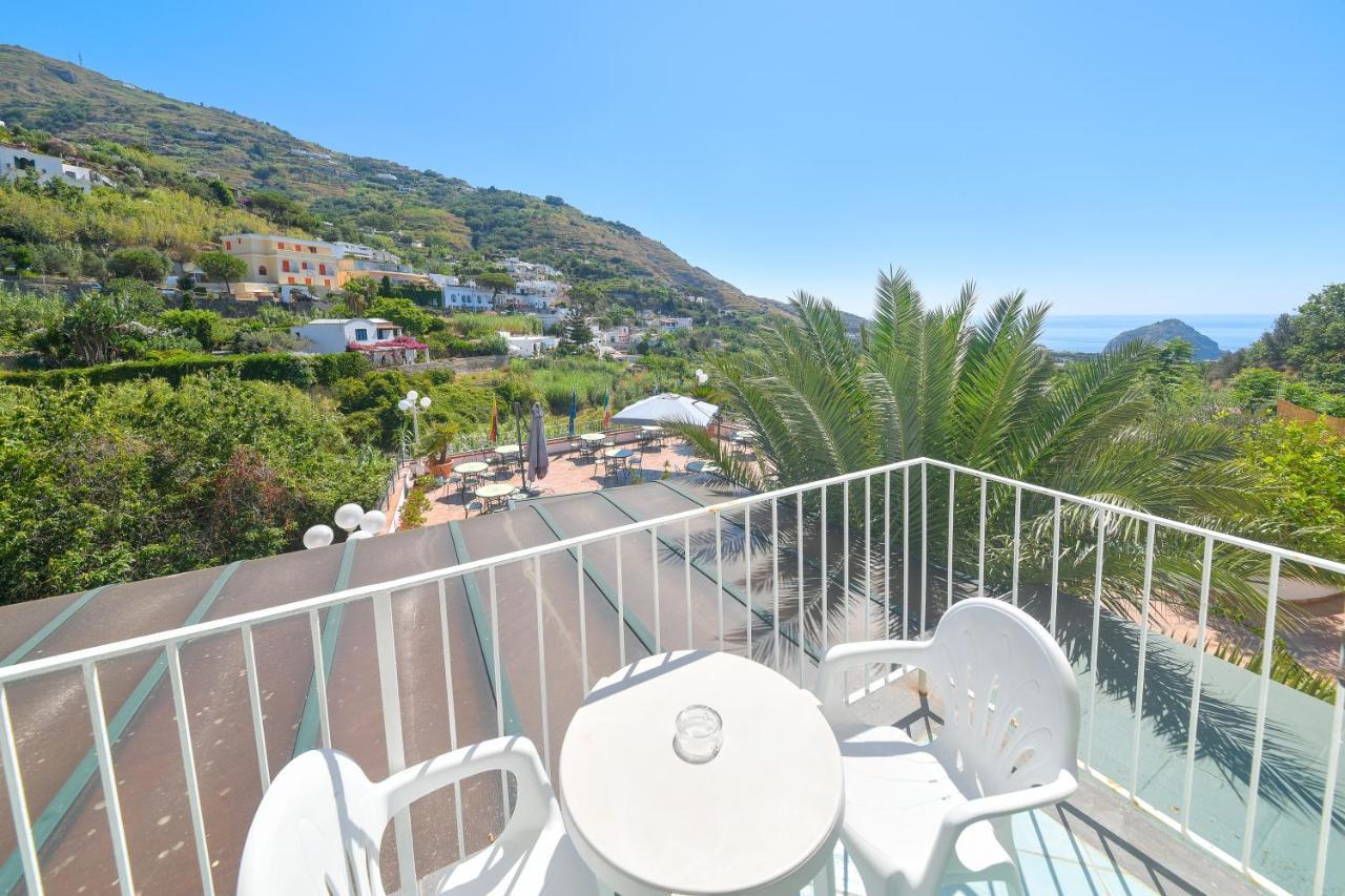 Camera Tripla con Balcone