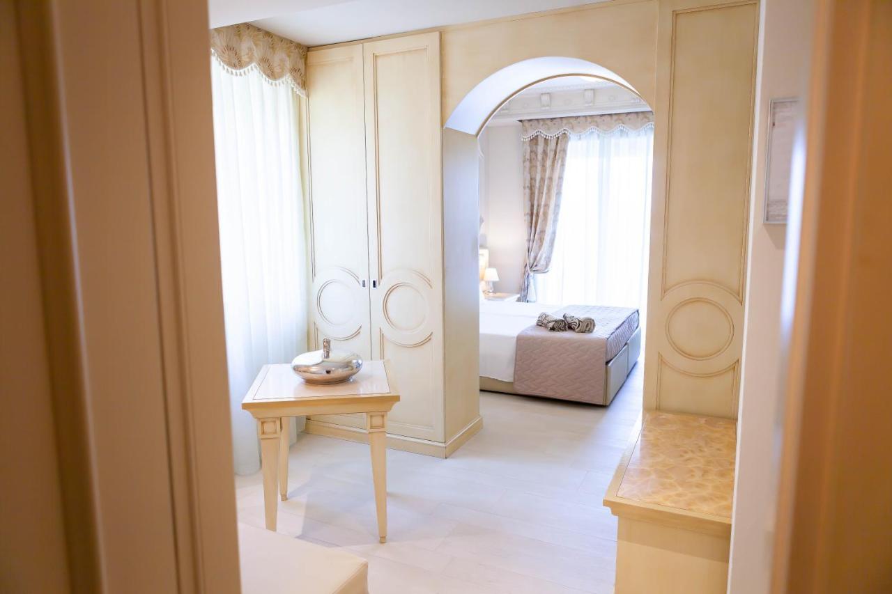 Junior Suite Front Sea View