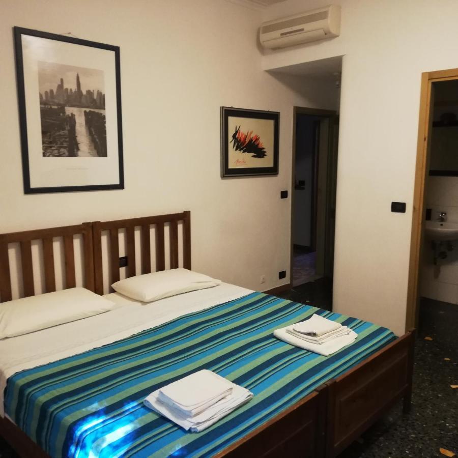 Double or Twin Room Private Bathroom