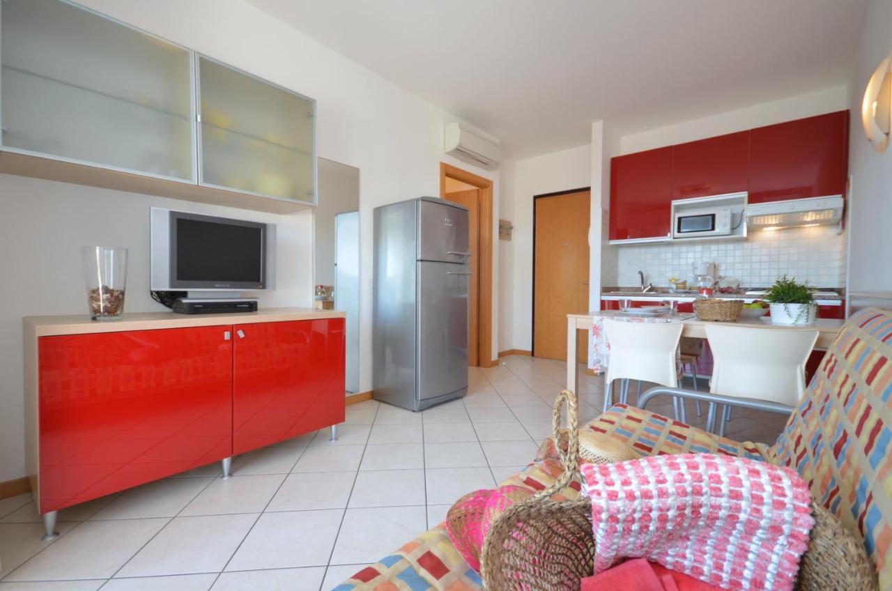 One-Bedroom Apartment,1030763581:JPEG