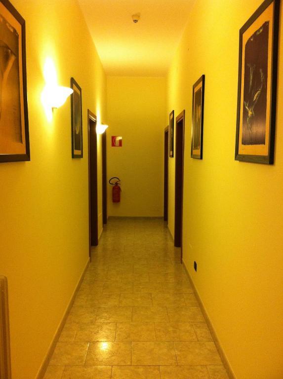 Camera Tripla