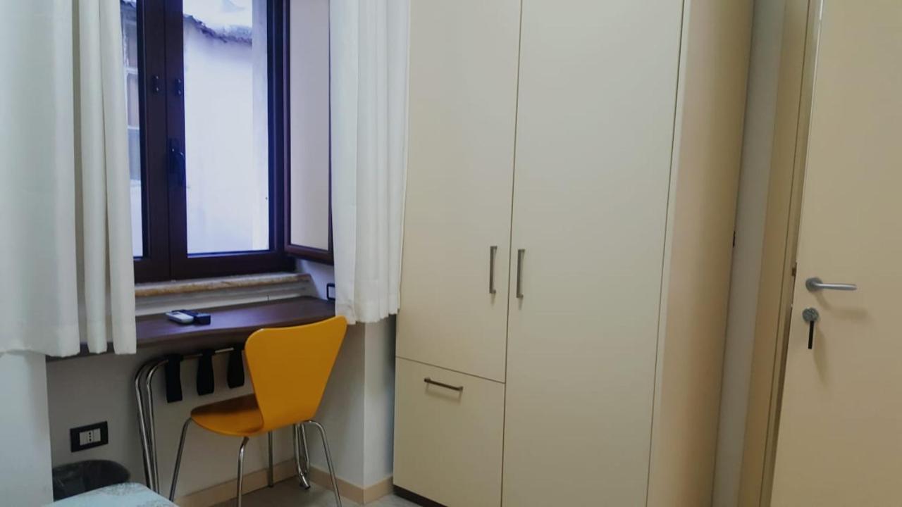 Small Double Room,1031819773:JPEG