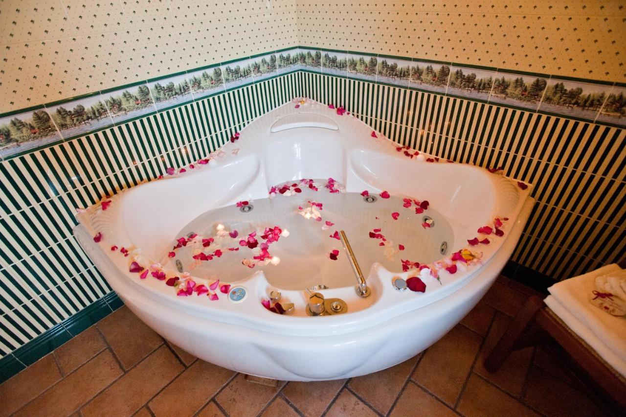 Double Room Spa Bath,1414957878:JPEG