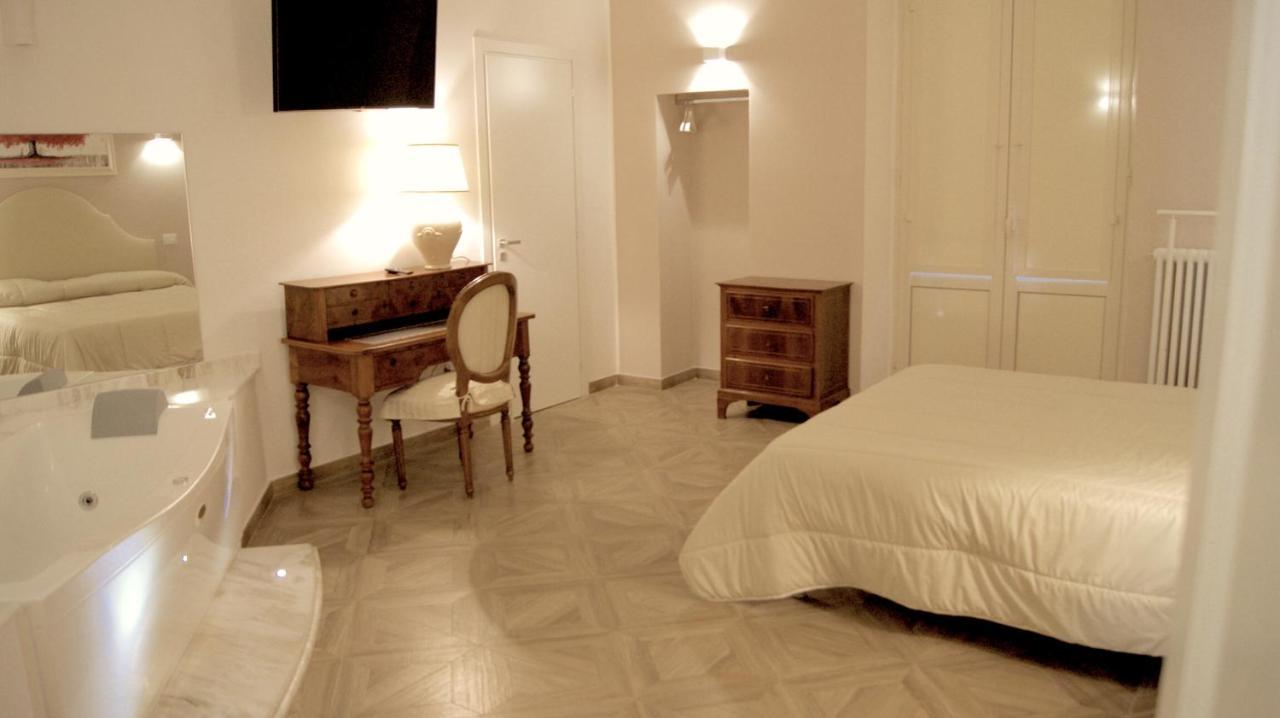 King Room Spa Bath