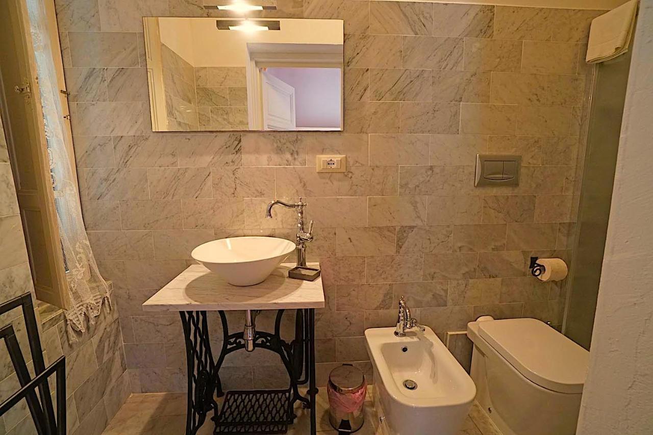 Camera Matrimoniale con Bagno Privato