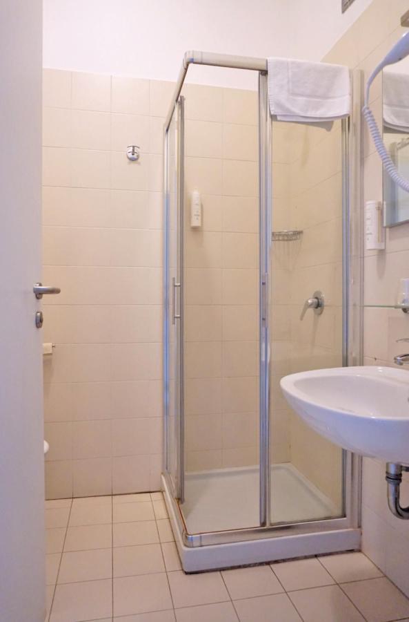 Single Room Private Bathroom