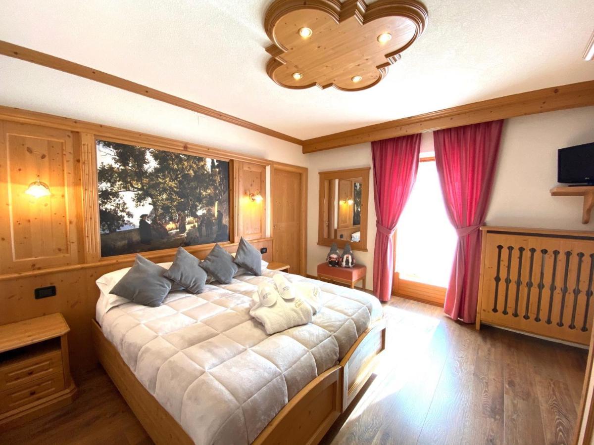 Family Room Mountain View