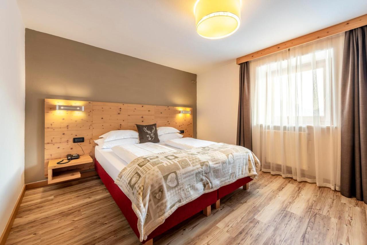 Doppel- oder Zweibettzimmer