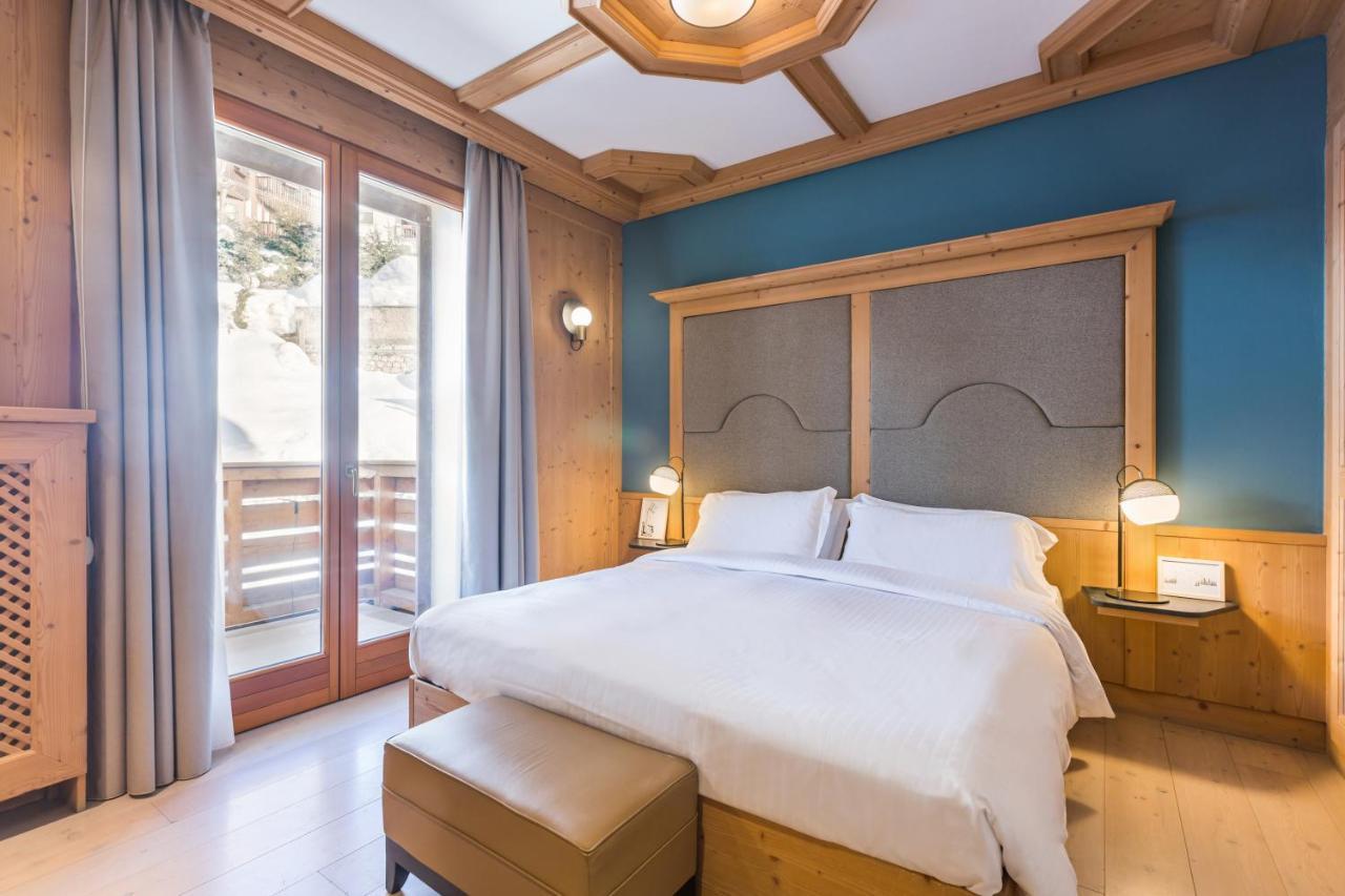 One-Bedroom Apartment Cristallo Mountain View