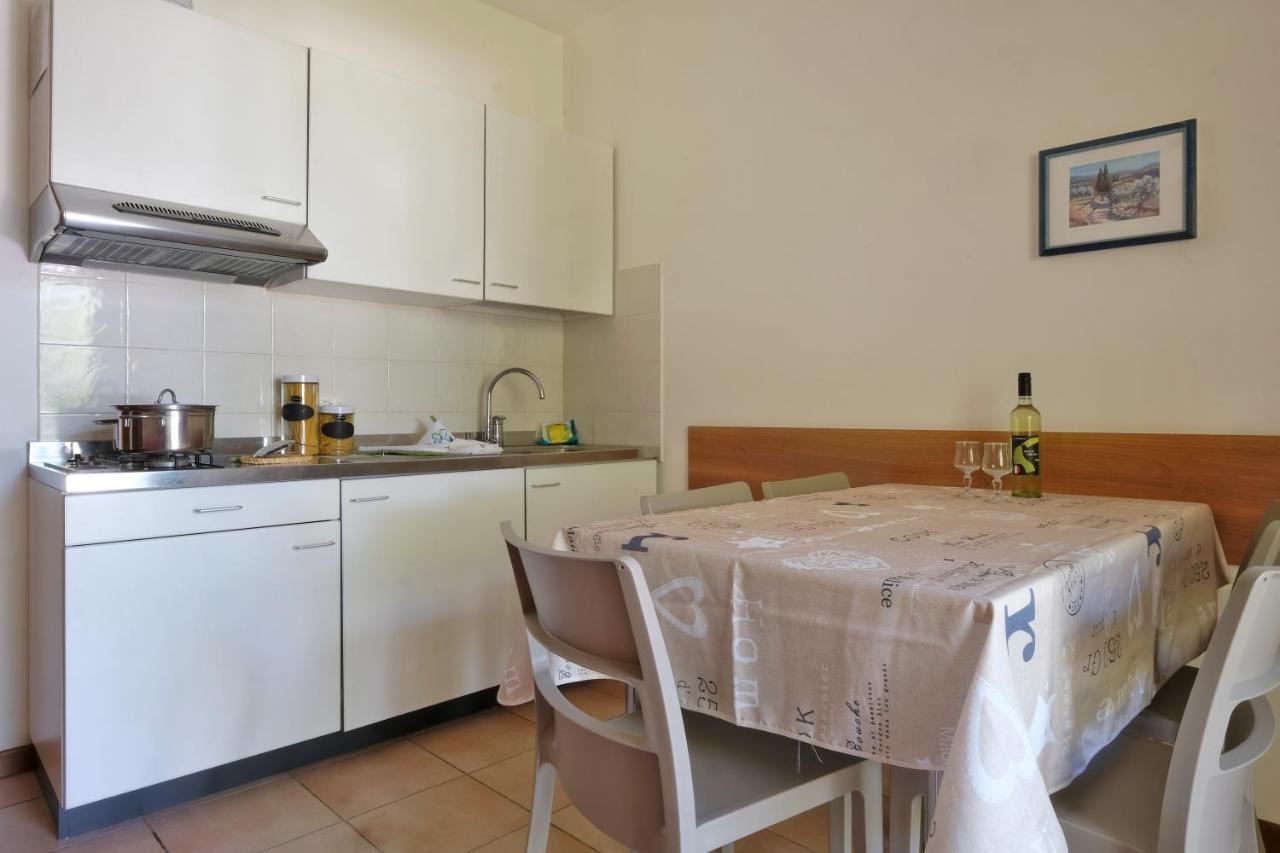 One-Bedroom Bungalow,1087407172:JPEG