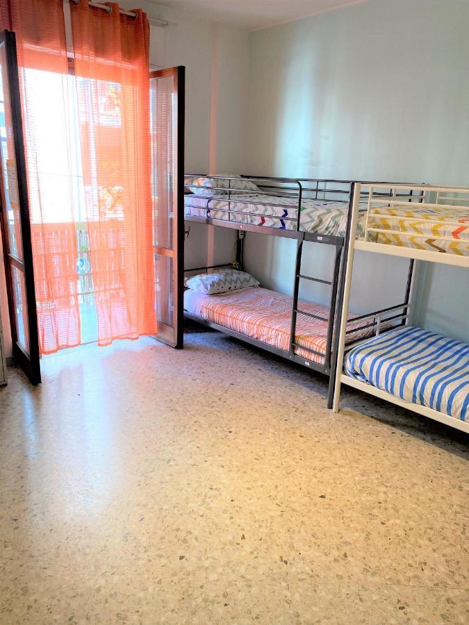 Koedukacyjny pokój wieloosobowy (6 osób)