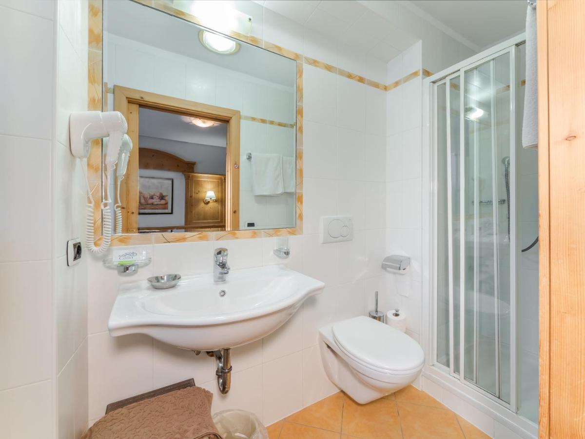 Single Room Bathroom