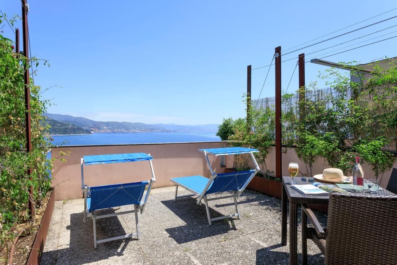 Doppelzimmer mit Balkon und Meerblick
