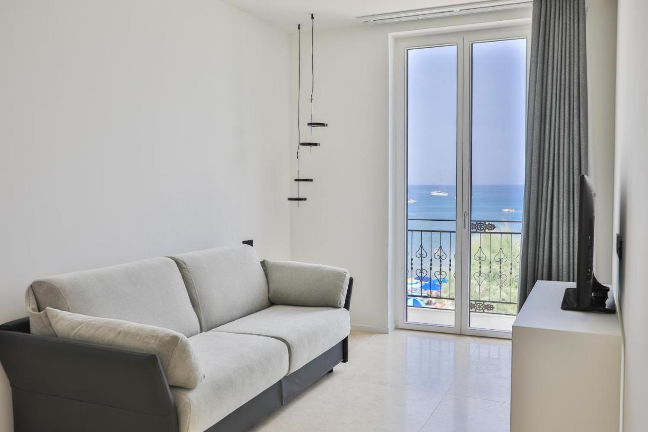 Deluxe Double Room Balcony Sea View