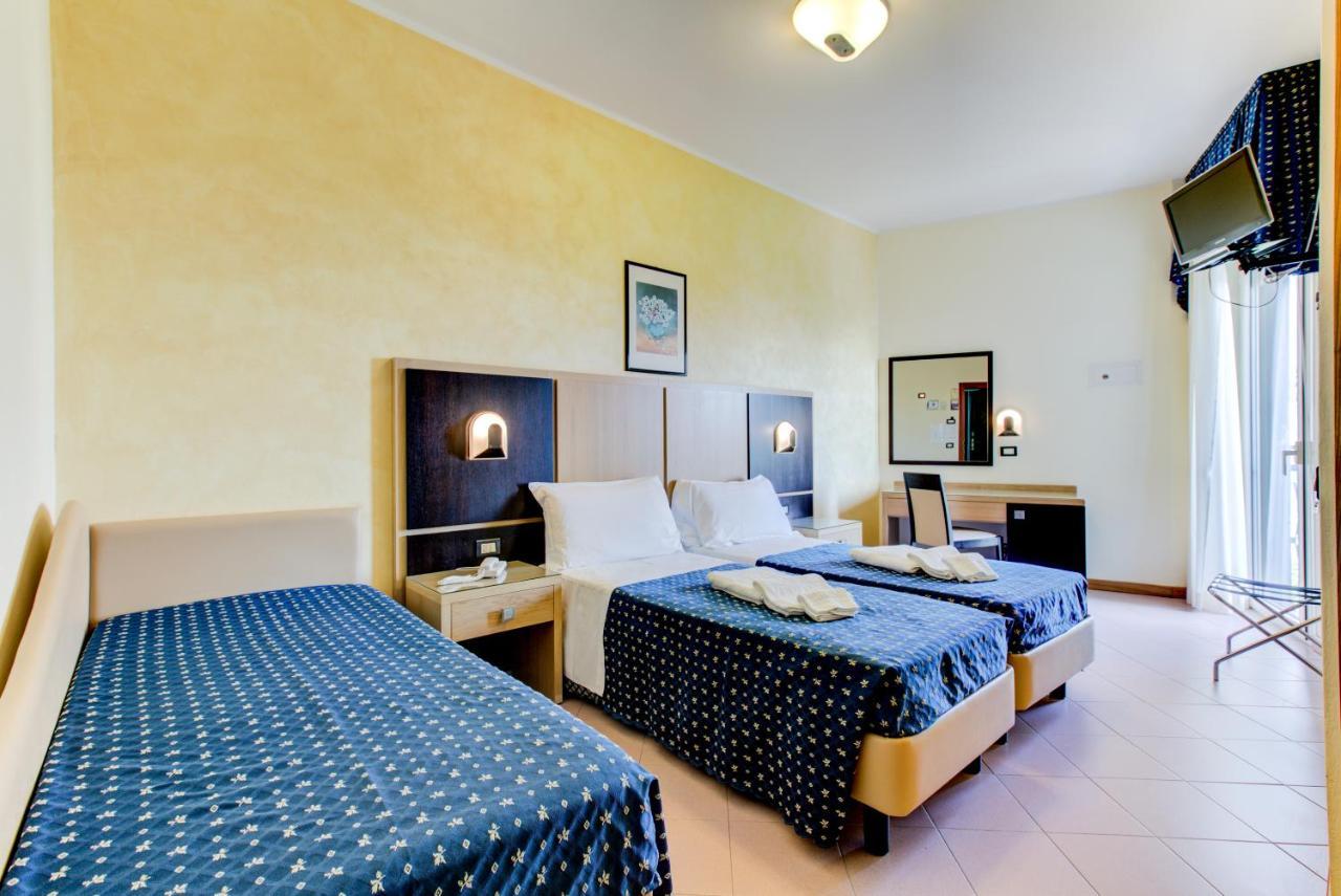 Triple Room Balcony