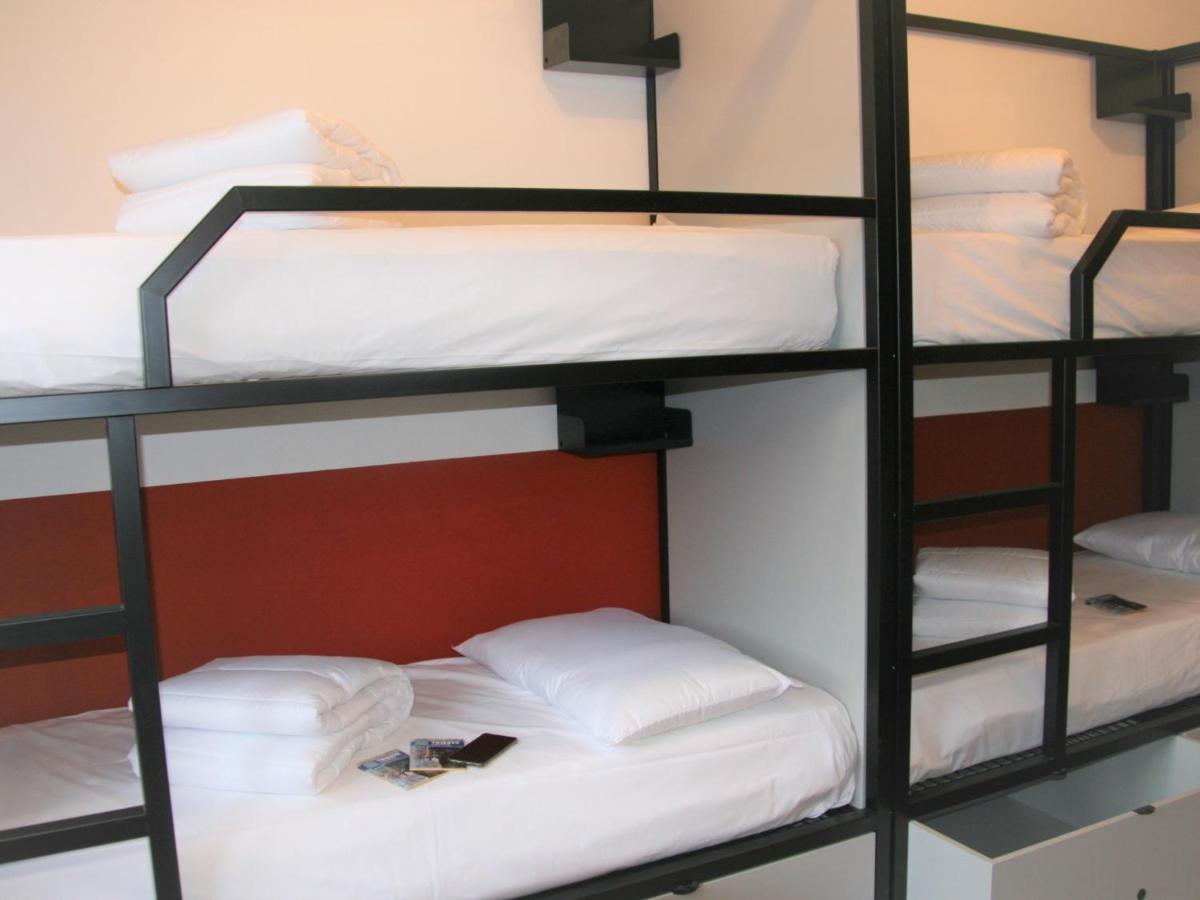 Bed 8-Bed Mixed Dormitory Room