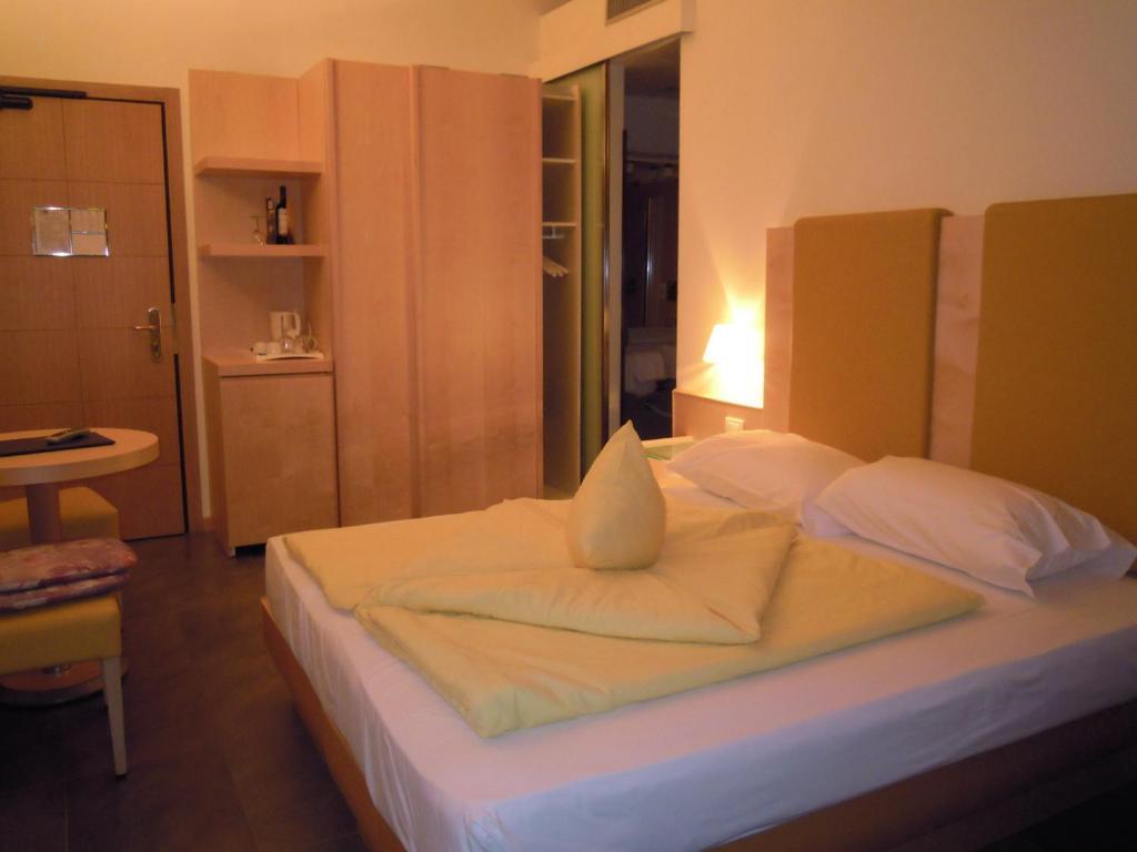 Standard Double or Twin Room with Balcony