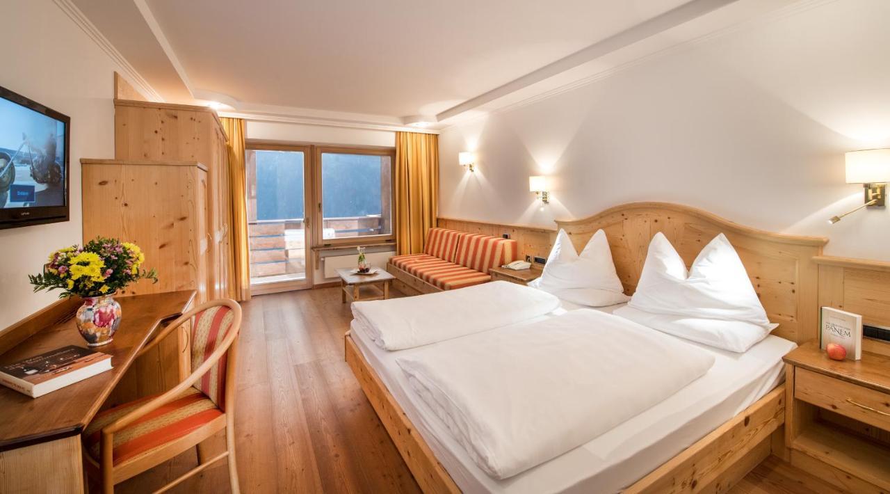 Deluxe Doppel-/Zweibettzimmer mit Bergblick
