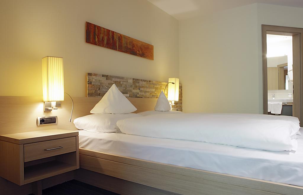 Standard Double or Twin Room Balcony