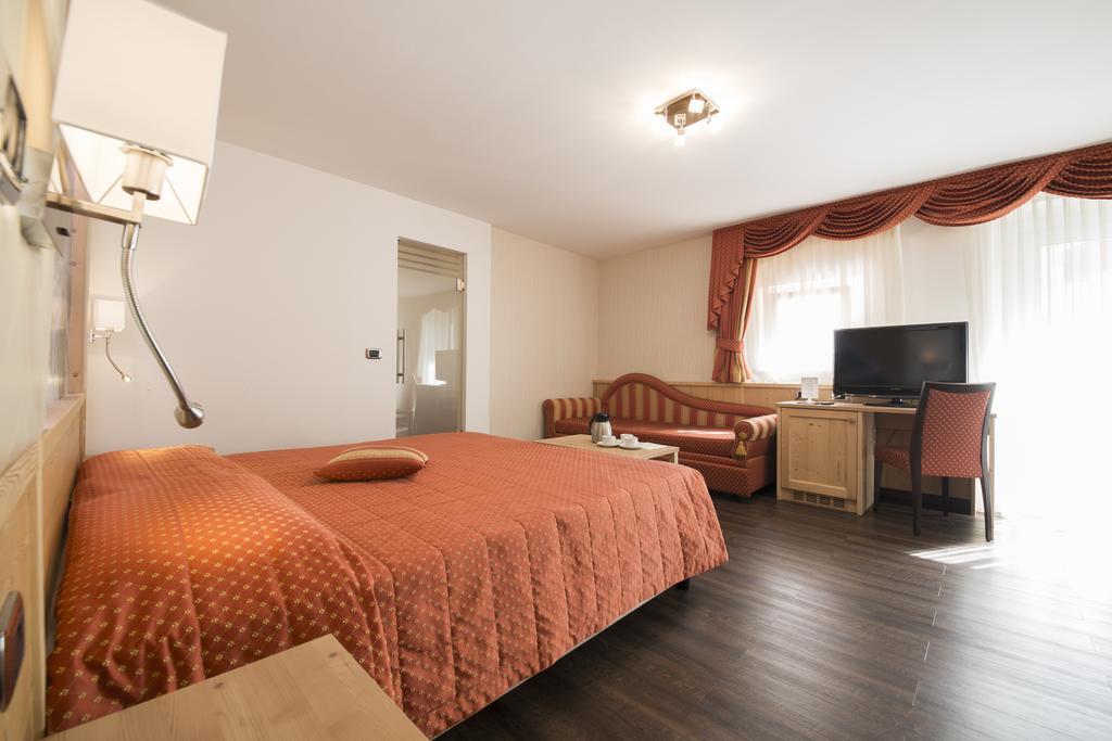 Triple Room,127814622:JPEG