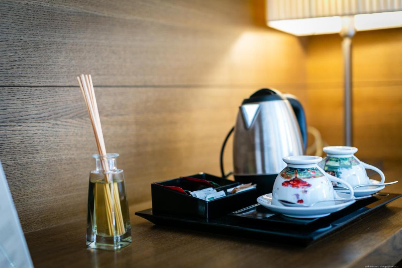 Deluxe Queen Room Infrared Sauna Water Jet Shower