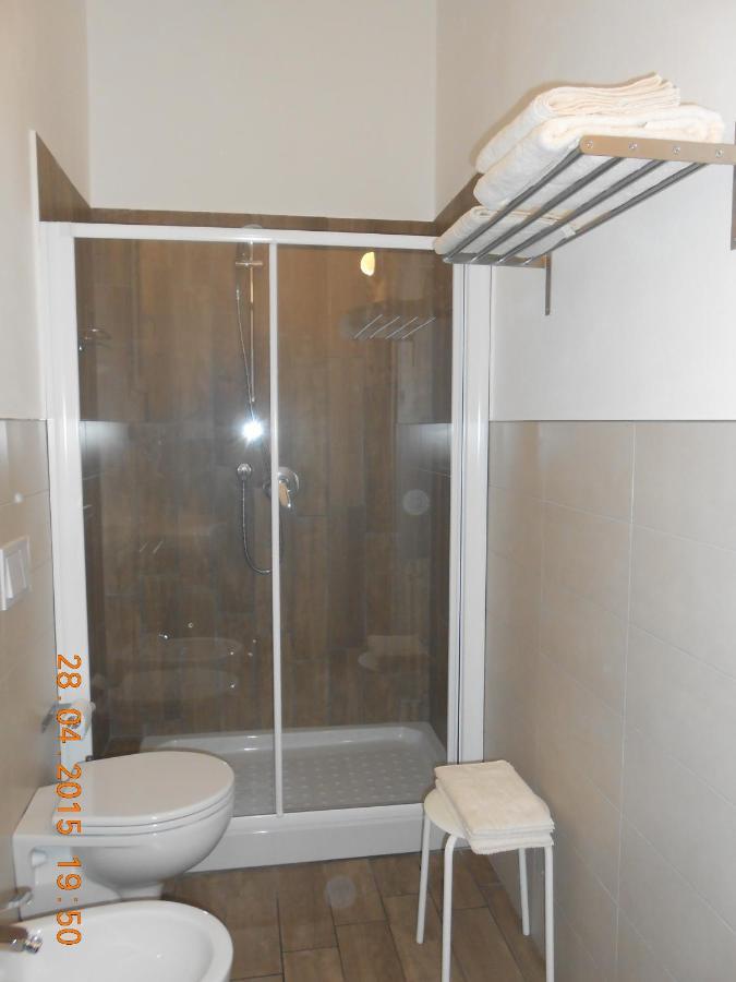 Camera Matrimoniale/Doppia con Letti Singoli con Bagno Privato