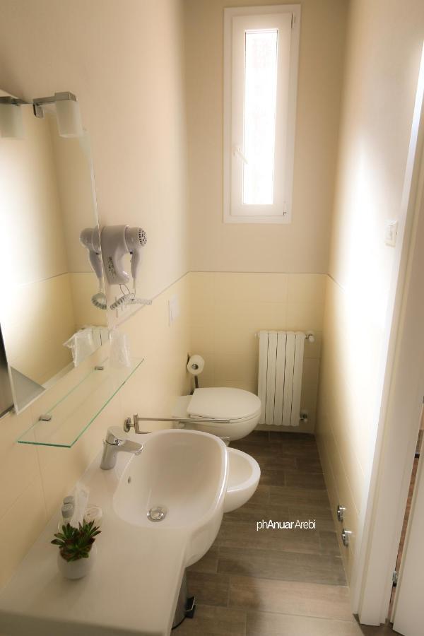 Deluxe Single Room Private Bathroom