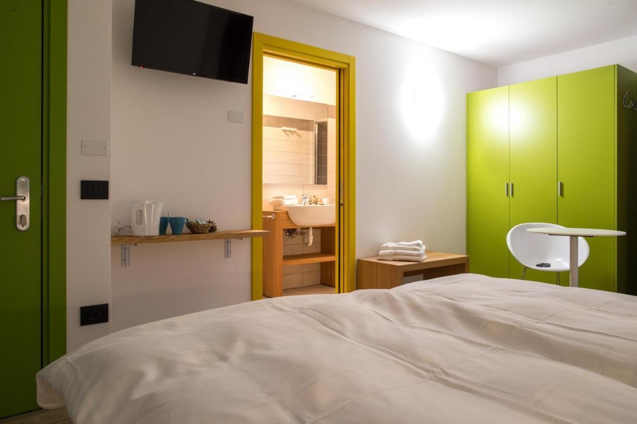 Large Double or Twin Room,1773741852:JPEG