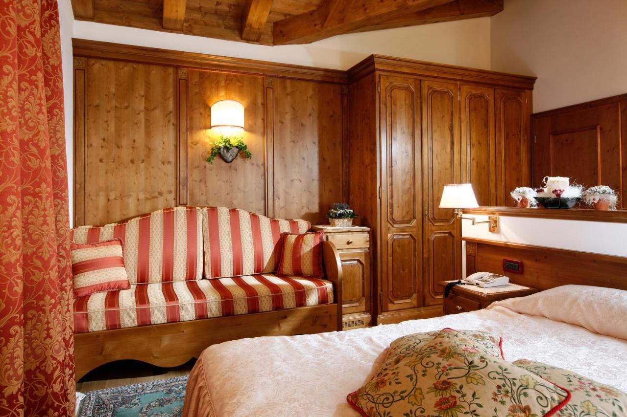 Superior Double or Twin Room Mountain View