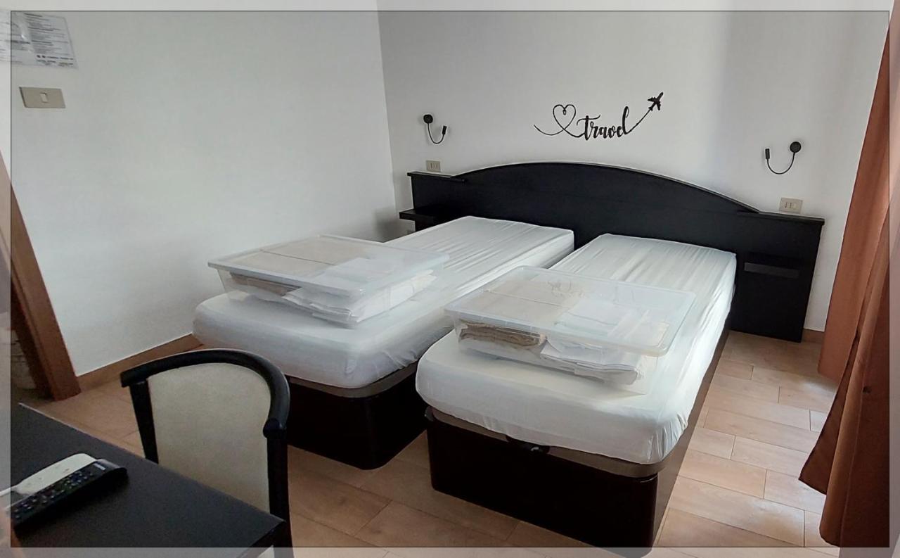 Twin Room Private Bathroom