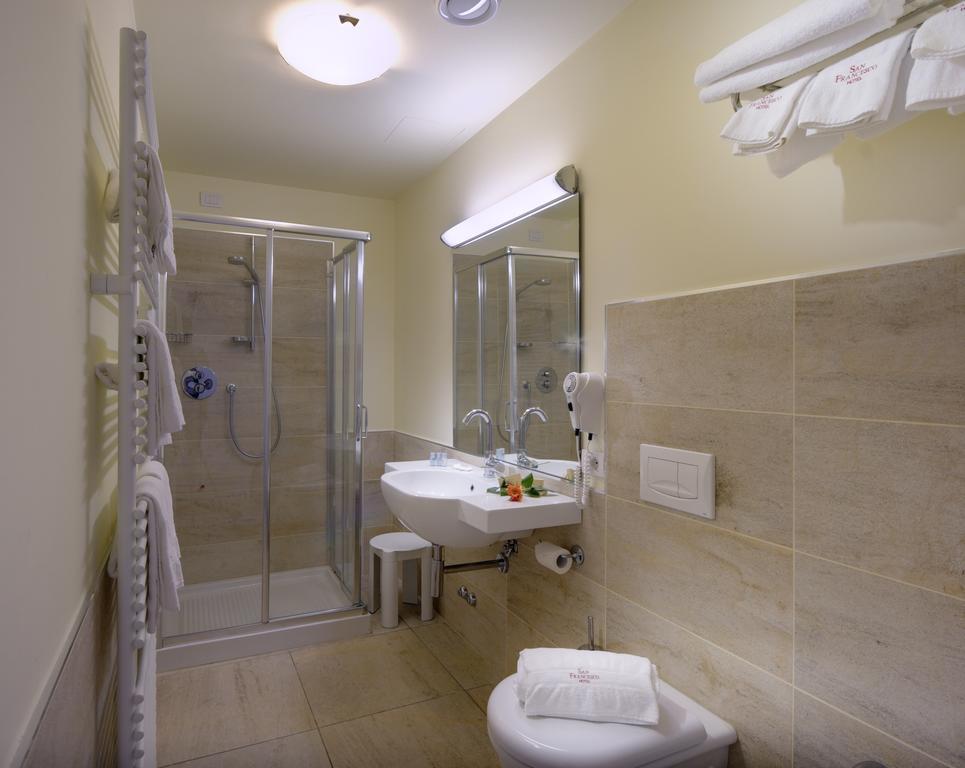Quadruple Room,702666298:JPEG