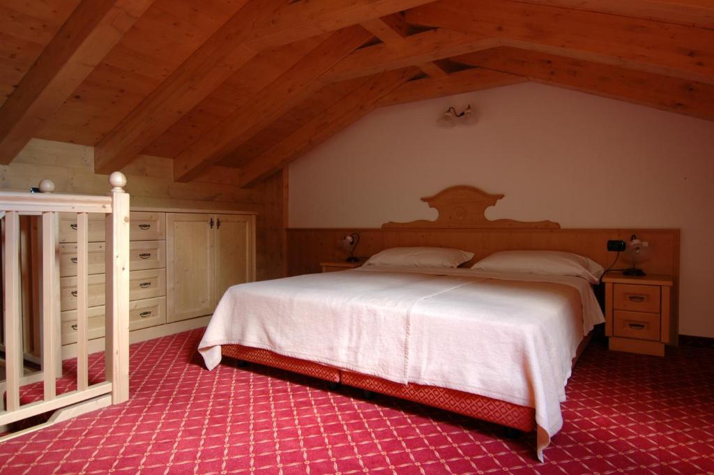 Two-Bedroom Apartment,11646402:JPEG