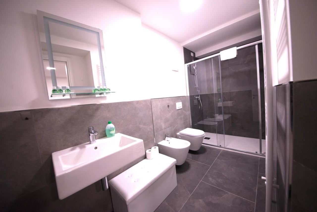Deluxe Two-Bedroom Apartment
