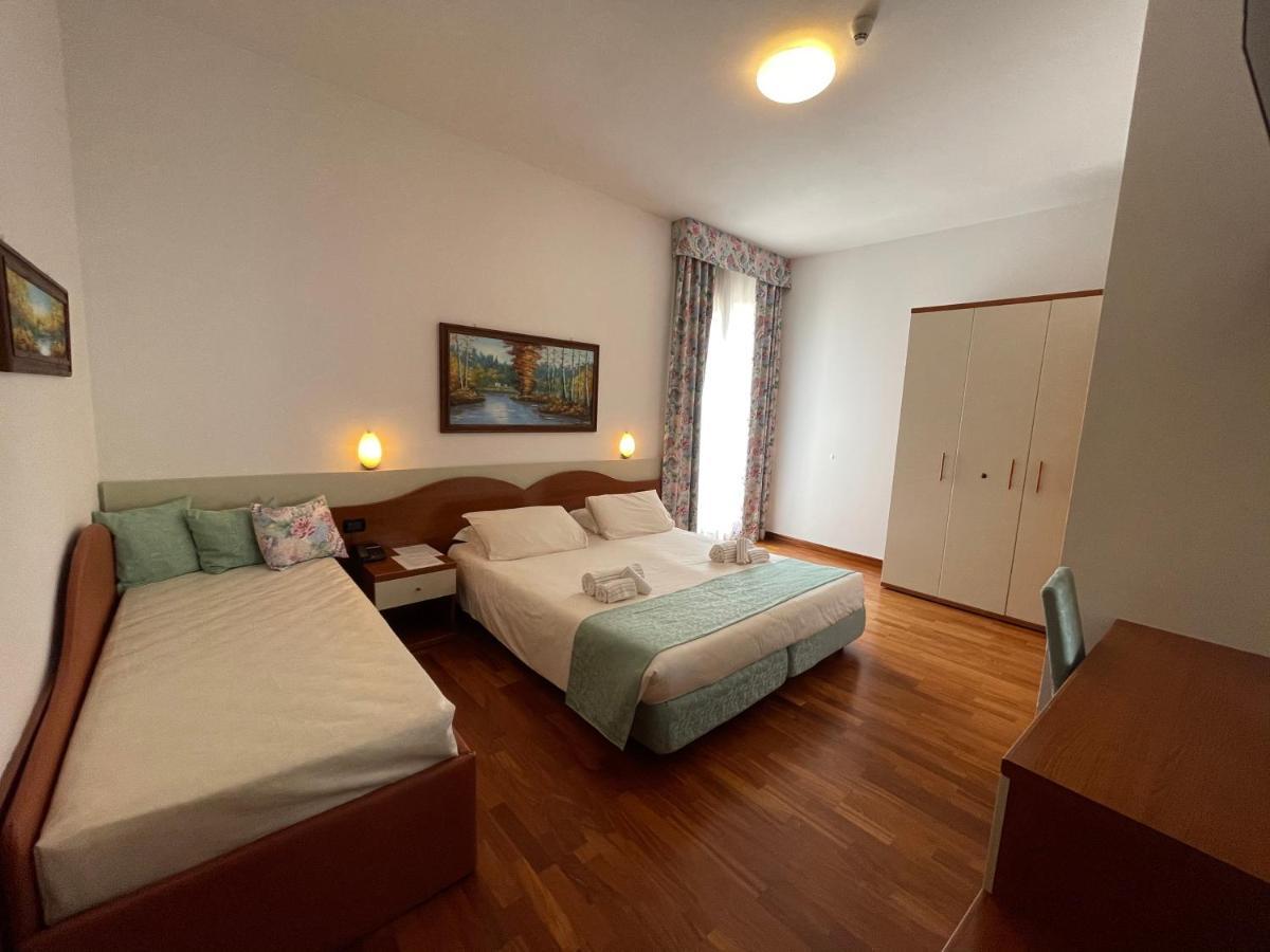 Familienzimmer mit Balkon