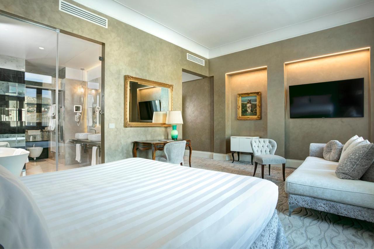 Suite Prestige Square View