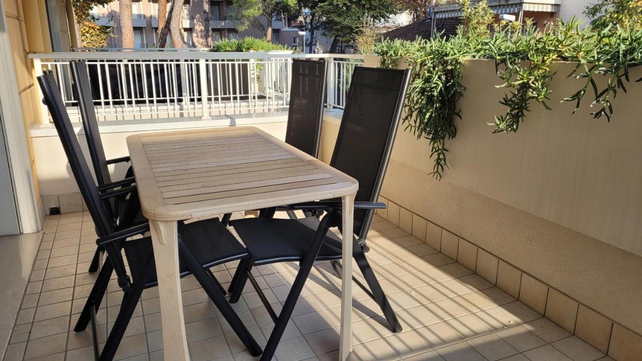 Studio Apartment Balcony