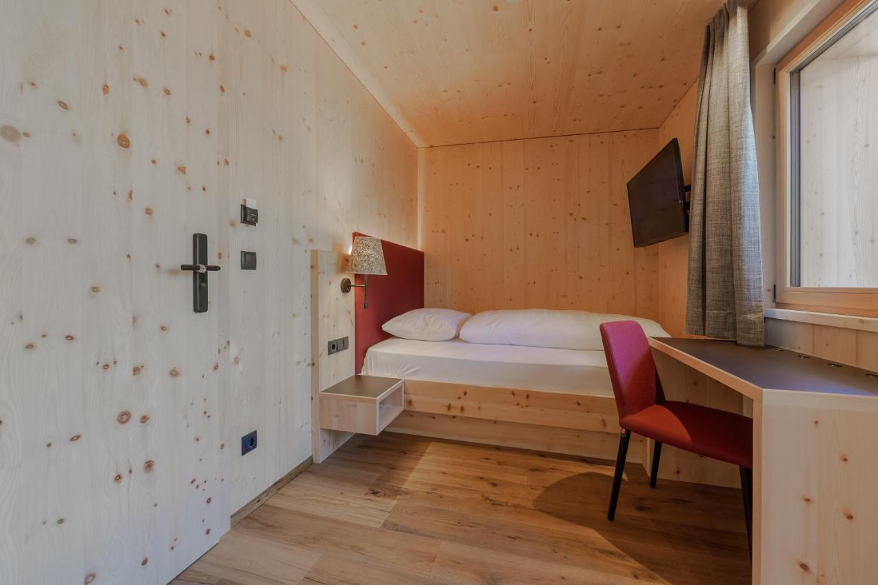 Einzelzimmer mit Balkon