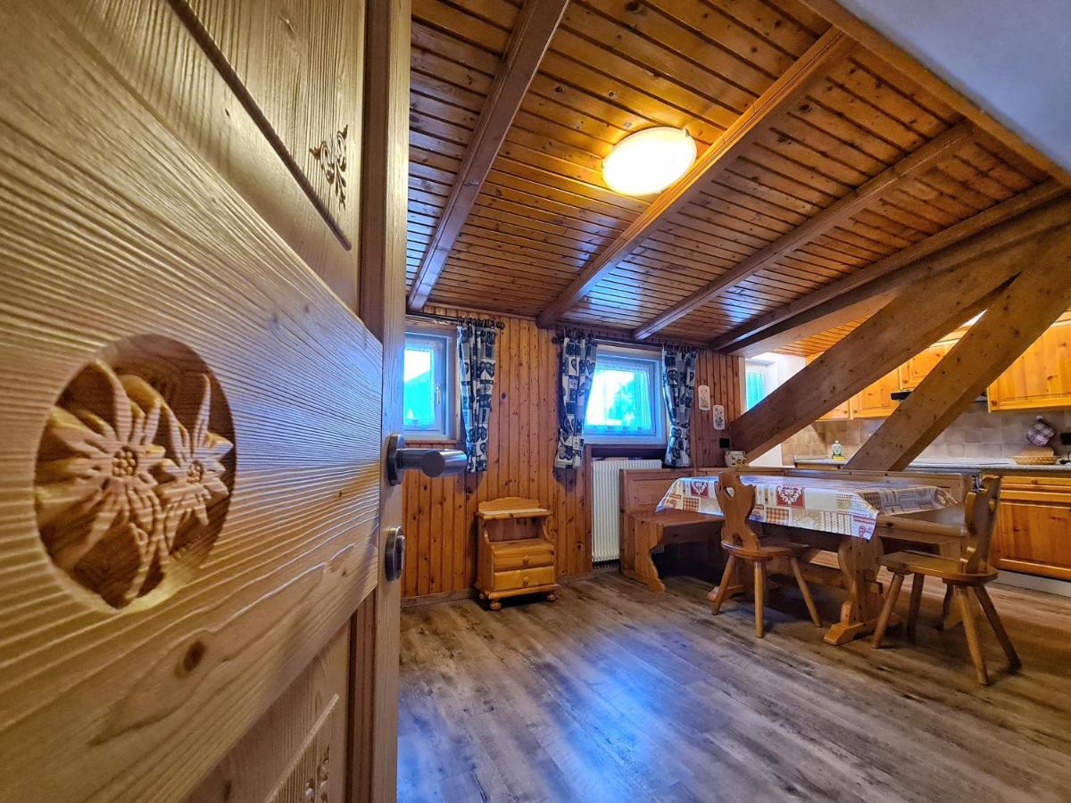 Attic One-Bedroom Apartment