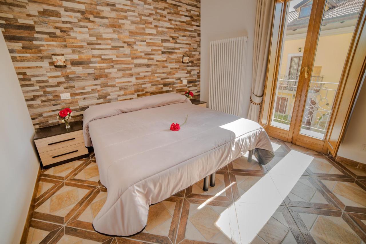 Double Room Mountain View