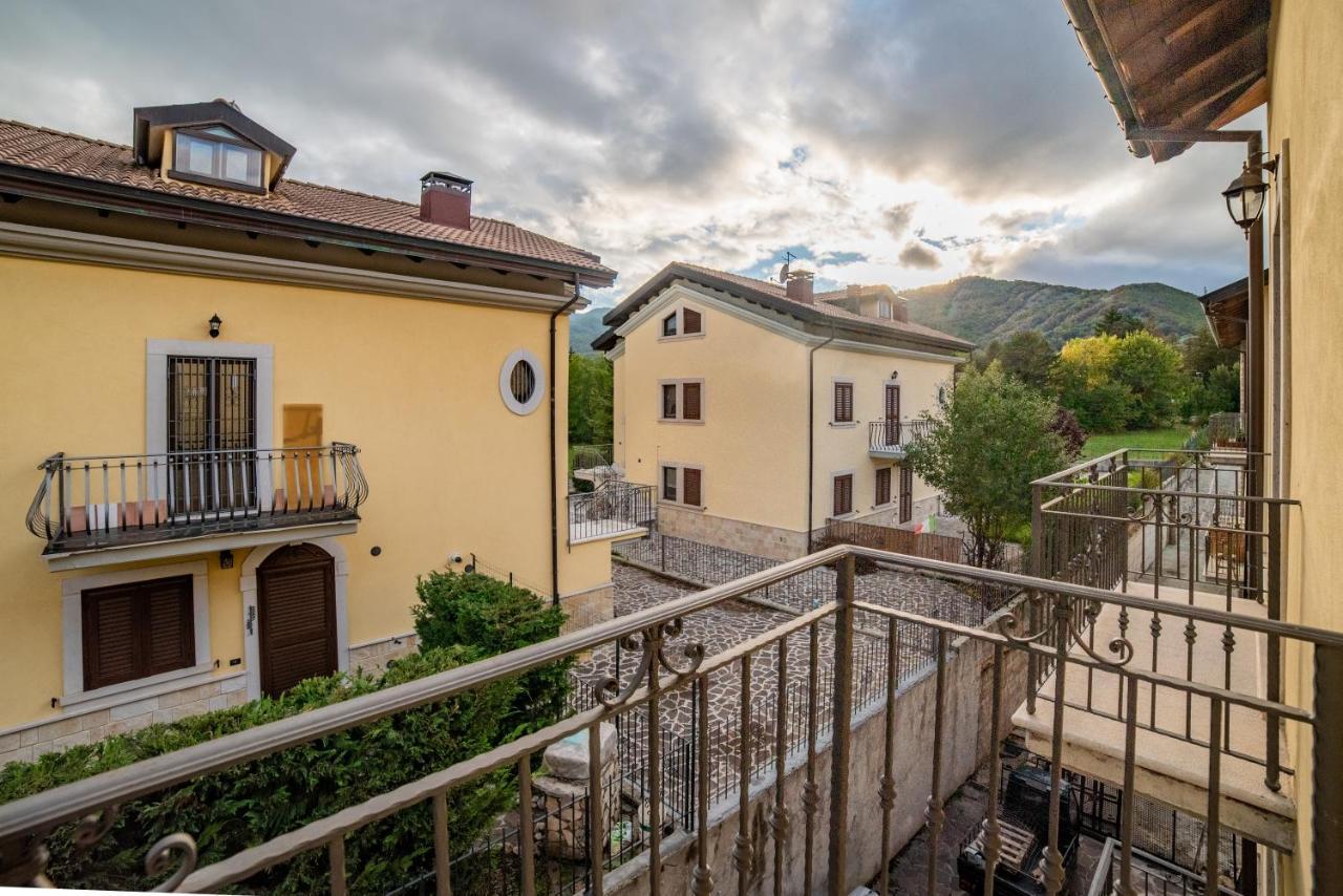 Double Room Mountain View