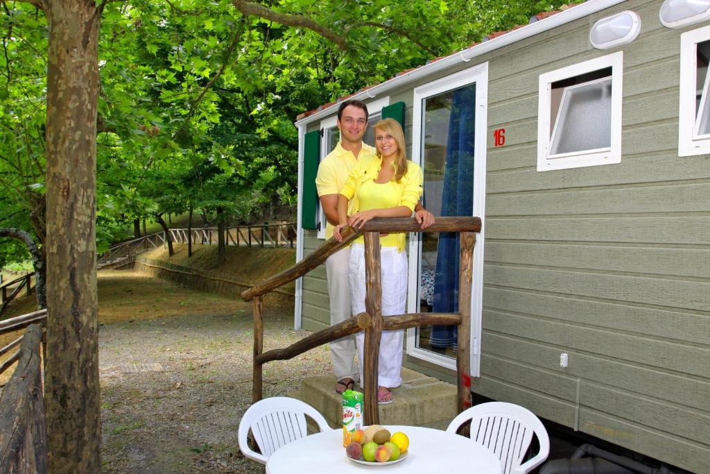 Small Bungalow,11789889:JPEG