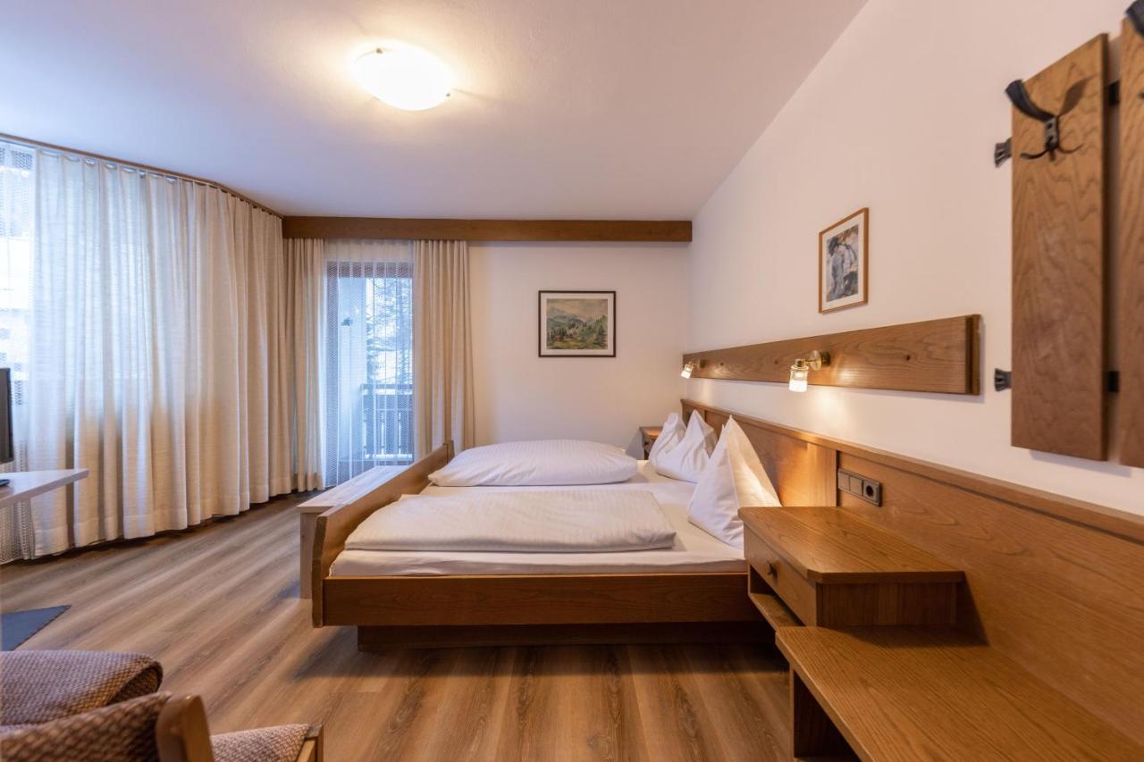 Doppelzimmer mit Balkon